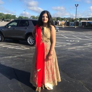 Meet your Posher, Priya